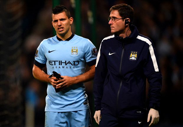 Manchester City striker Aguero out for up to six weeks with knee injury