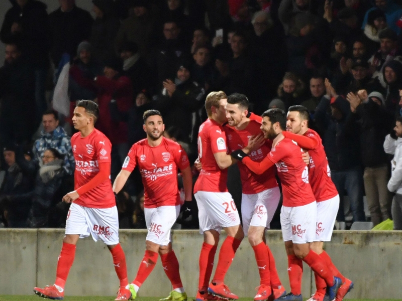 Nîmes-Angers 3-1, les Crocos corrigent le SCO