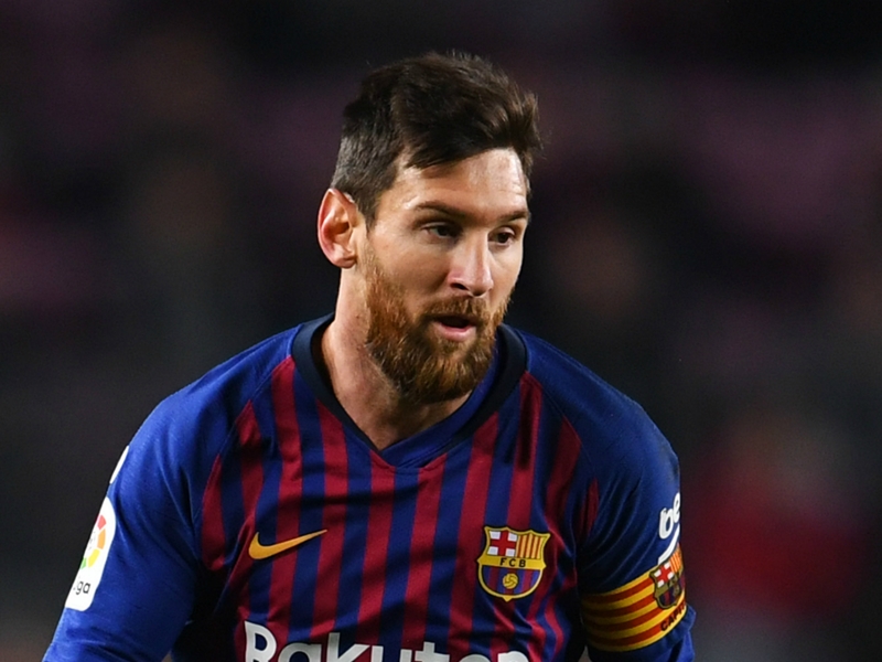 Messi joins campaign as Sala family hire private company to resume search