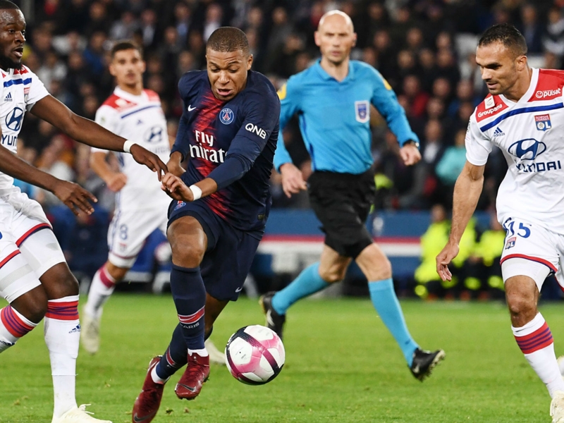 VIDÉO - Le PSG dans la gueule du Lyon