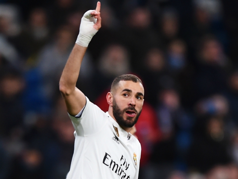 Real Madrid 3 Deportivo Alaves 0: Benzema hot streak continues in home win