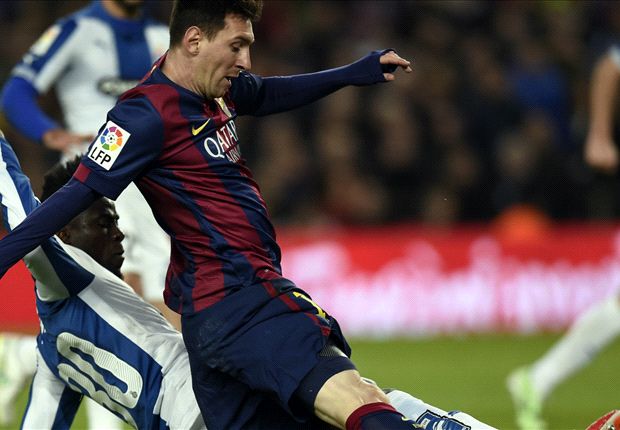 Messi passes 400 Barcelona goals