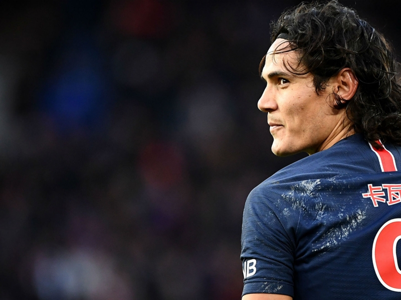 Paris gagne face à Bordeaux mais perd Cavani sur blessure (1-0)