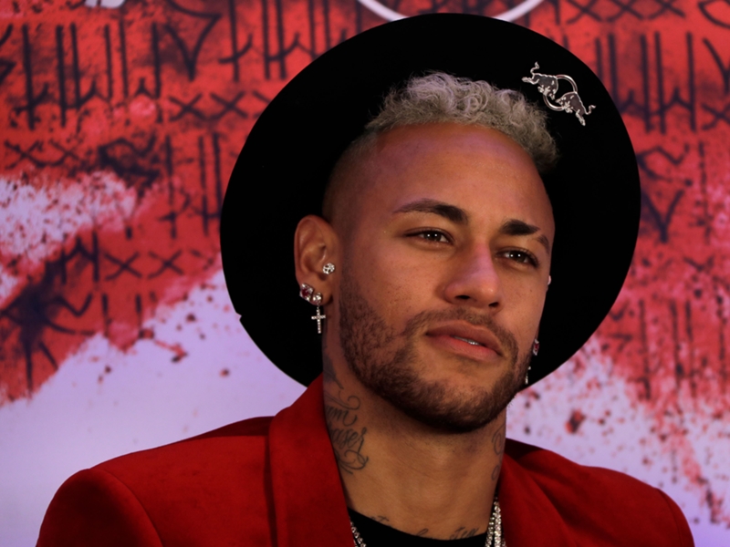 PSG, le père de Neymar monte au créneau :