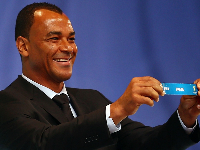 PSG, Cafu veut que les arbitres protègent Neymar