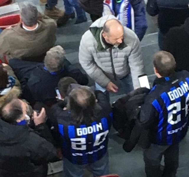 Les fans de l'Inter remercient Diego Godin pour son but contre la Juventus