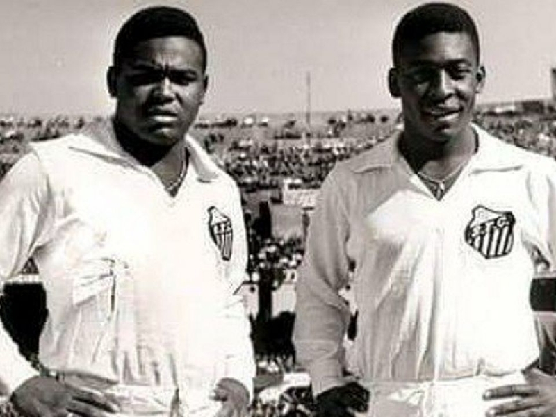 وفاة كوتينيو بطل العالم 1962 في البرازيل وفاة كوتينيو بطل العالم 1962 في البرازيل