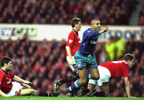 Nott Forest Hentikan Rekor Man United