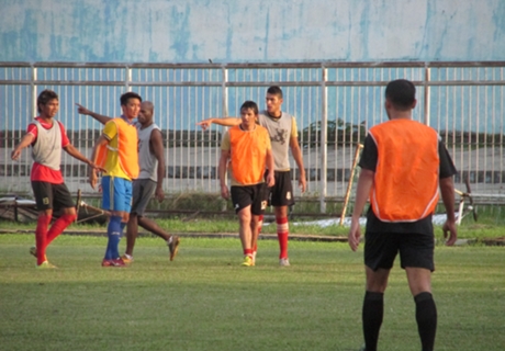 Eddy Simon Ajak Mitra Kukar Beruji Coba