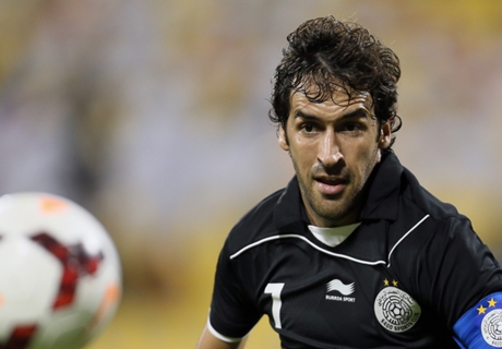 FIFA, Raul soutient Figo