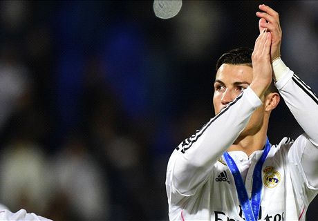 VIDEO: Ronaldo snubs Platini at CWC