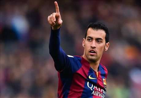Busquets agrees new Barcelona deal