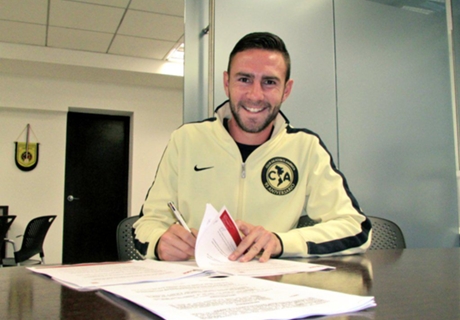 El Granada ficha a Miguel Layún