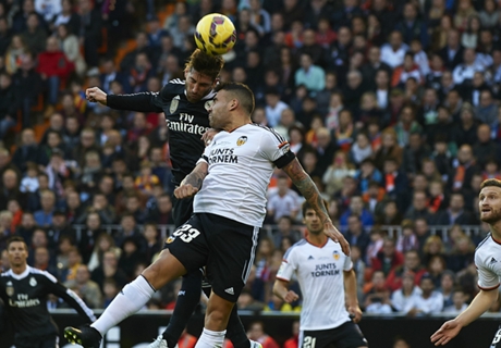 Otamendi se queda en Valencia