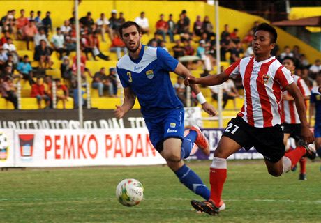 Persib Bandung Hajar PSP Padang