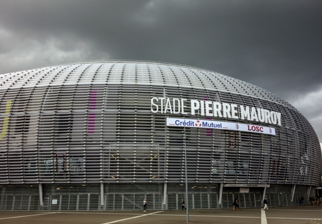 Minute's silence after Paris shootings