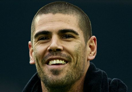 Valdes lets in soft goal for Man Utd U21s