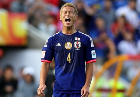 VIDEO: Honda misses Asian Cup sitter