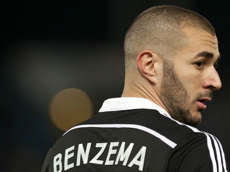 Idea Real Madrid: Benzema al Liverpool, Cavani ai Blancos