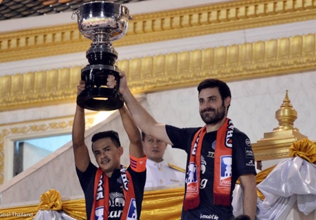 IN PICTURES : บุรีรัมย์เถลิงแชมป์ถ้วย ก สมัยที่ 3