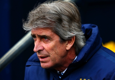 Pellegrini defends misfiring strikers