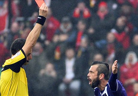 Terrible pancarta al 'degollado' Defour
