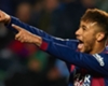 Barça, Neymar provoque Juanfran... en l'embrassant