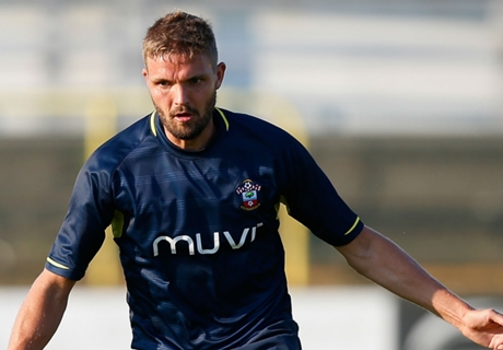 Jos Hooiveld Gabung Millwall