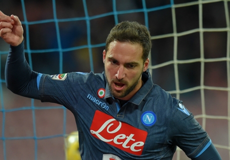 Dos de Higuaín y triunfo de Napoli