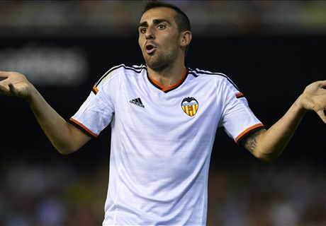 Alcacer signs five-year Valencia deal