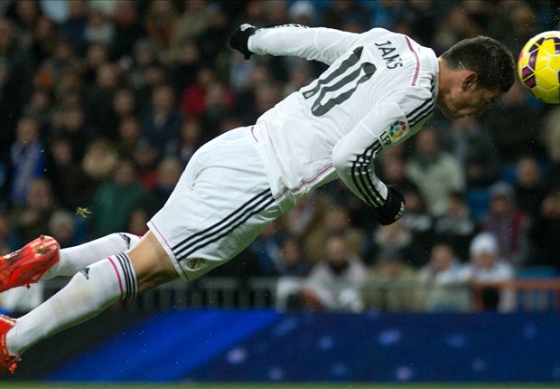Real Madrid confirm broken foot for James