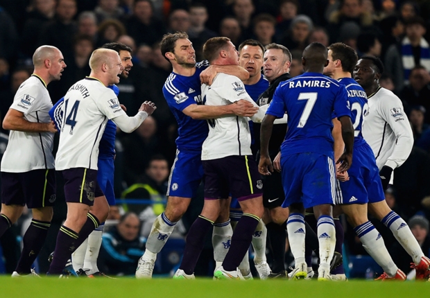 Martinez: Chelsea players influenced referee