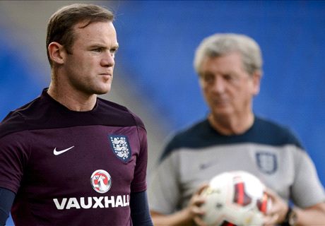 Hodgson: I'll play Rooney up front