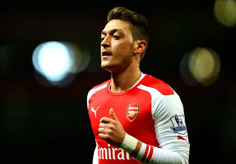 Ozil not even trying at Arsenal - Scholes