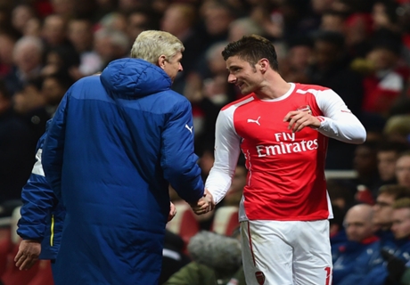 Wenger: Giroud a 'different player'