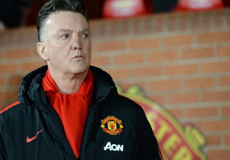 Janmaat: Van Gaal will win trophies at Utd