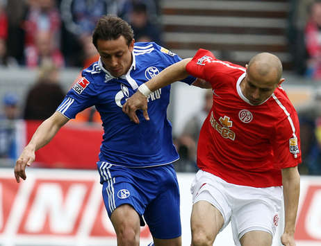 Bundesliga FSV Mainz 05 - Schalke 04: Rafinha; Elkin Soto (Bongarts/Getty)