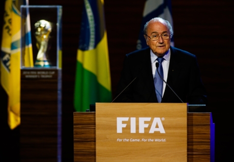 Blatter quer final de 2022 em 18 dez